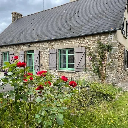 Secluded, Charming 2 Bedroom Cottage, Heated Pool *