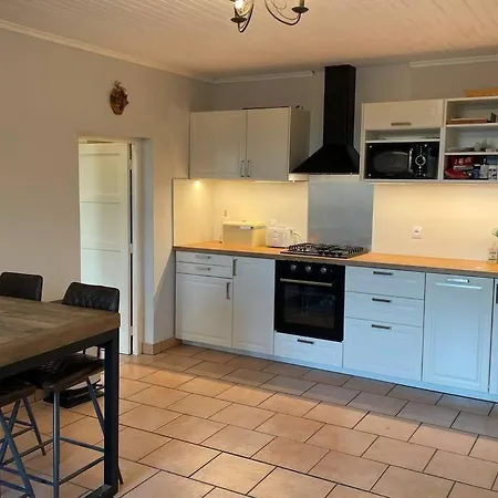 Secluded, Charming 2 Bedroom Cottage, Heated Pool Semesterbostad *